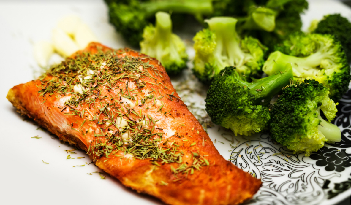 maple salmon sweet potatoes and broccoli